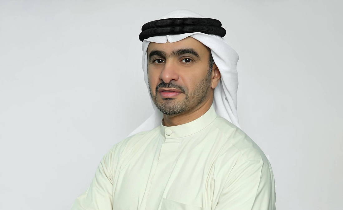 صورة مهنية لمسؤول تنفيذي في الصكوك الوطنية يمثل الرؤية الاستراتيجية للمؤسسة في بناء الثروات والازدهار المالي وبرامج الادخار المبتكرة.